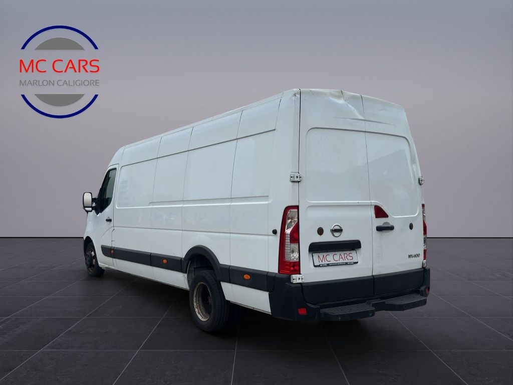 Nissan NV400