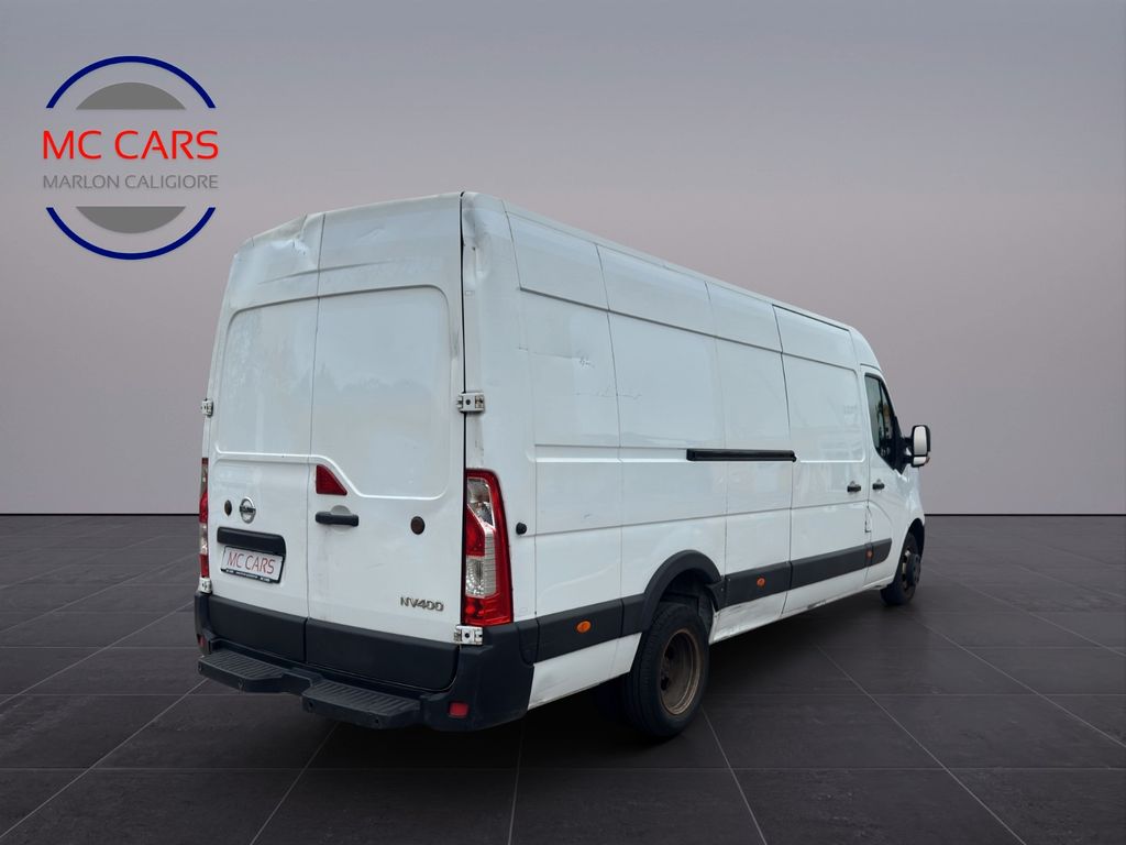 Nissan NV400