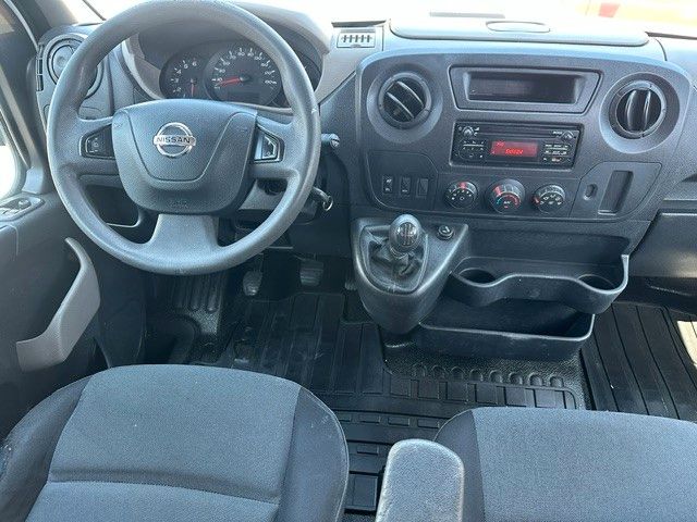 Nissan NV400