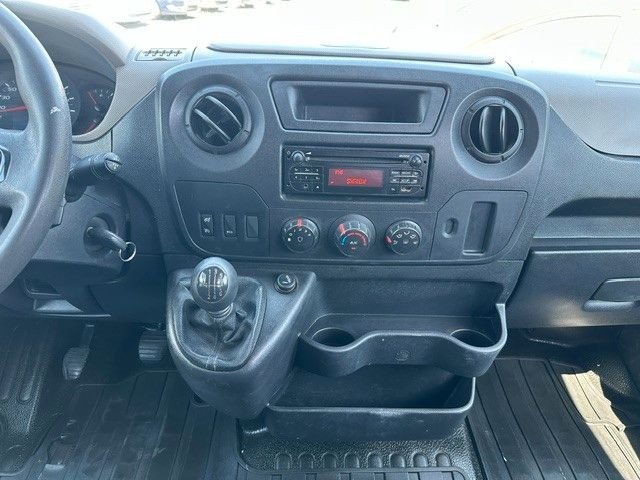 Nissan NV400