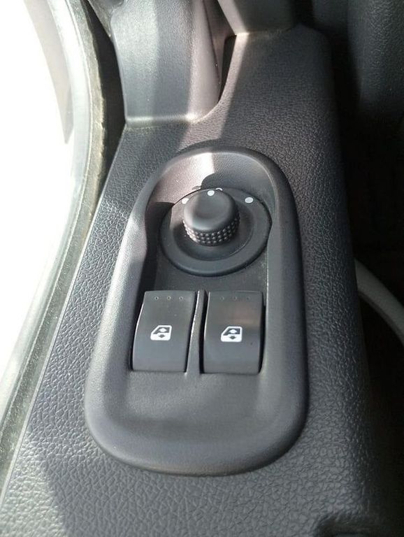 Nissan NV400