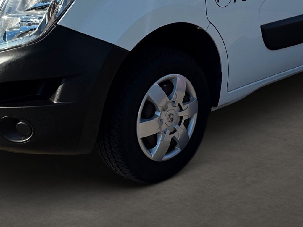 Nissan NV400
