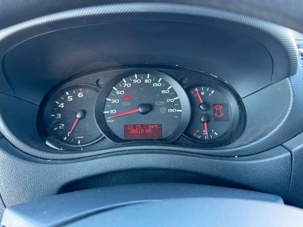 Nissan NV400