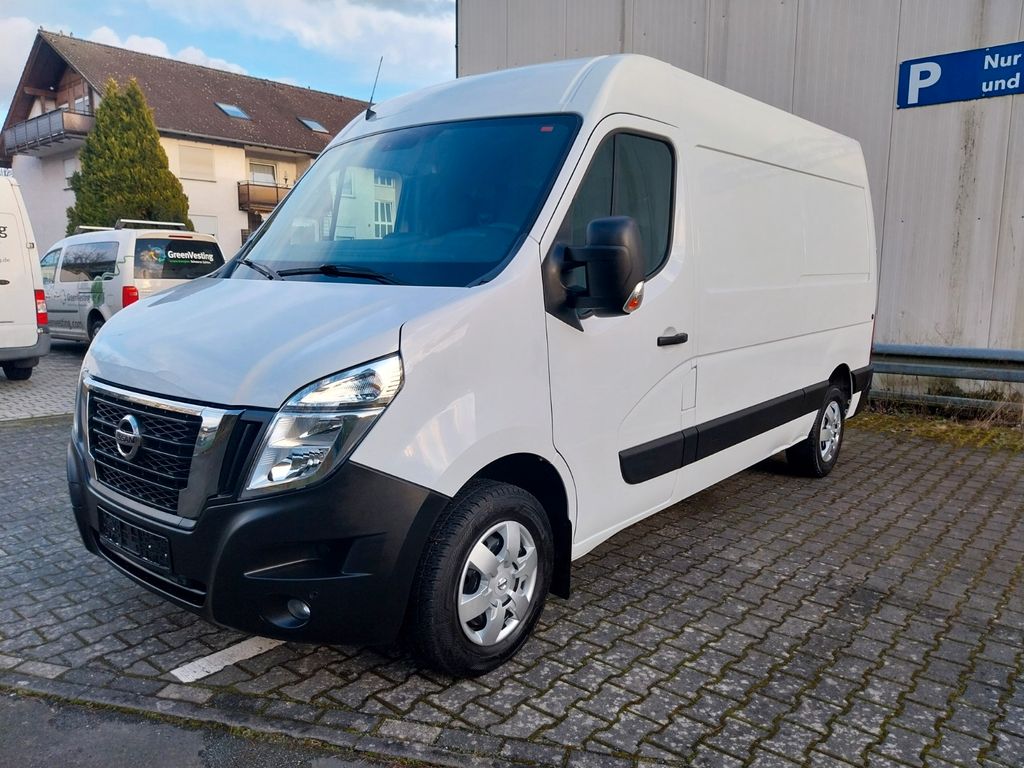 Nissan NV400