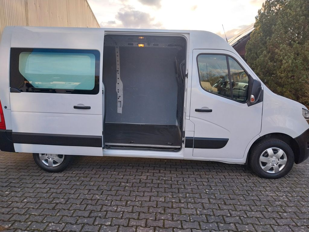 Nissan NV400