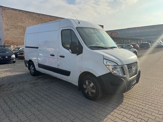 Nissan NV400