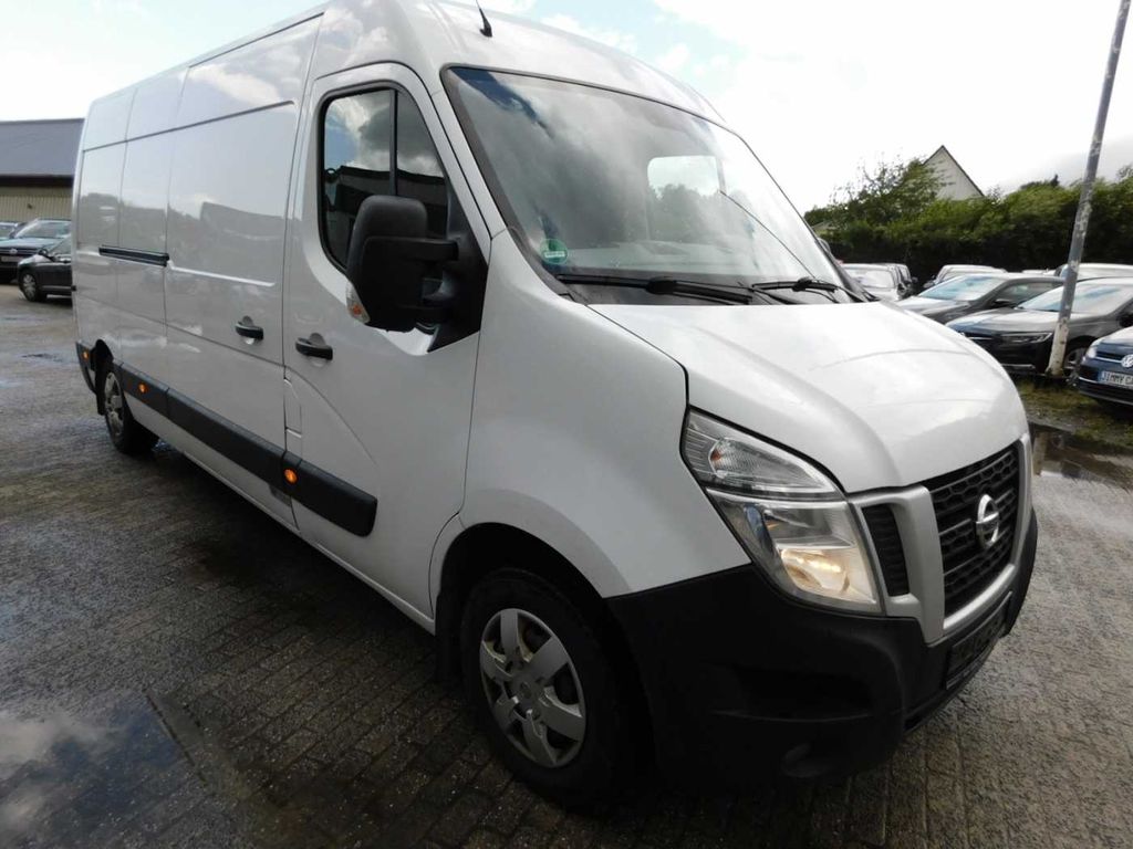 Nissan NV400