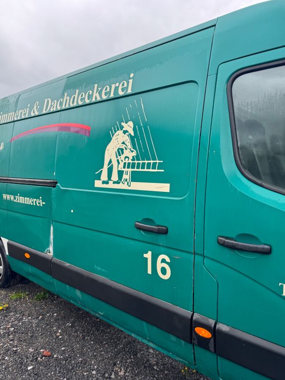 Nissan NV400