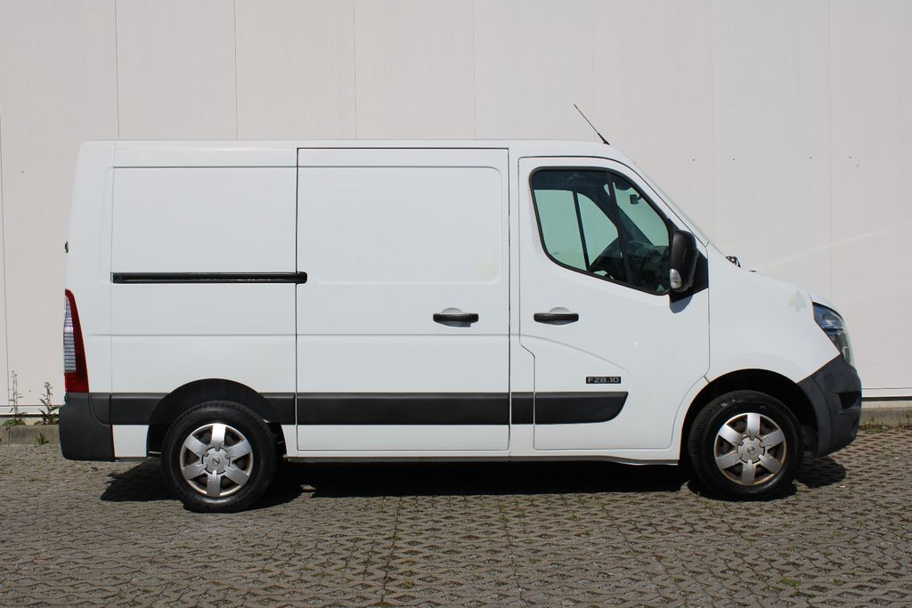 Nissan NV400