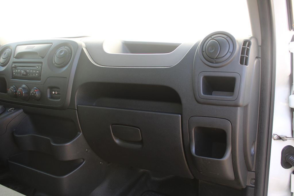 Nissan NV400