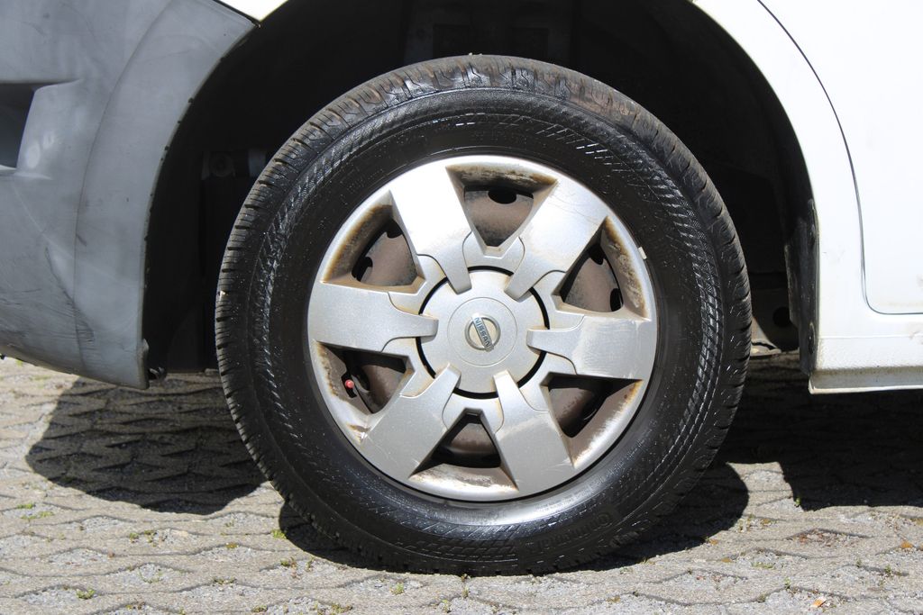 Nissan NV400