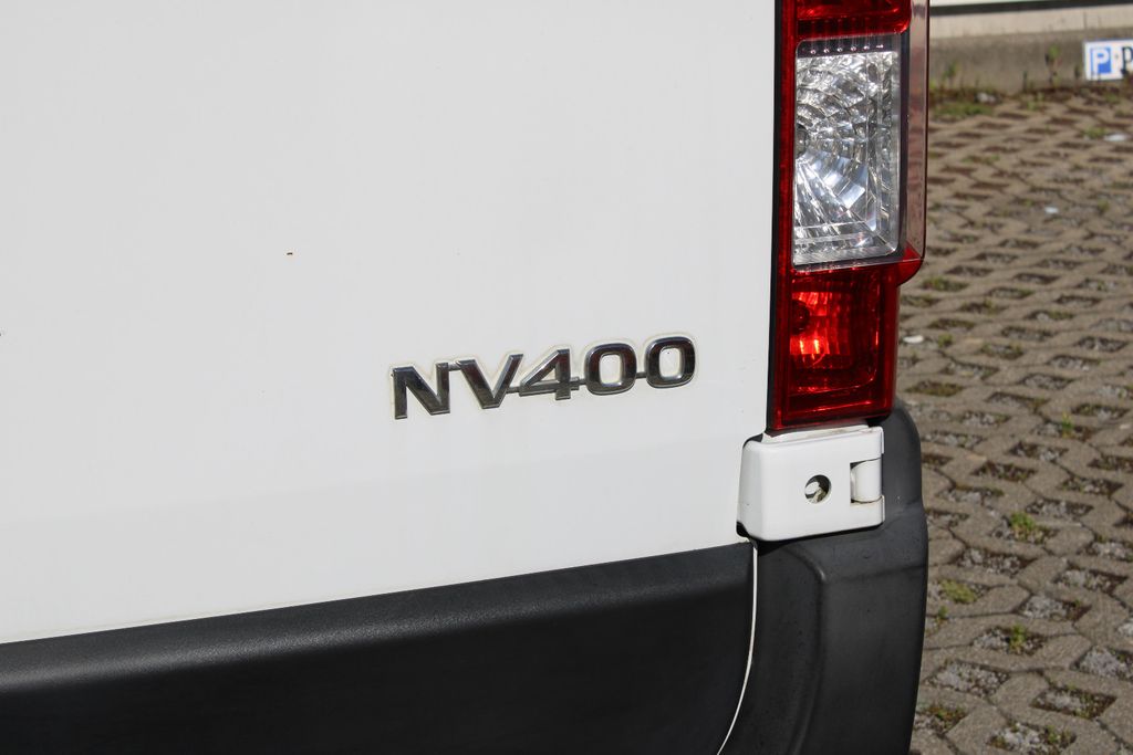 Nissan NV400