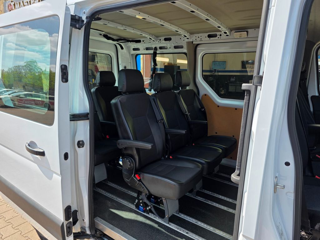 Nissan NV400