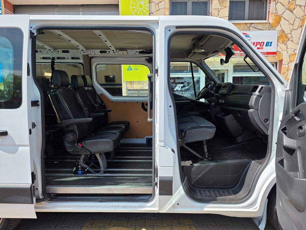 Nissan NV400