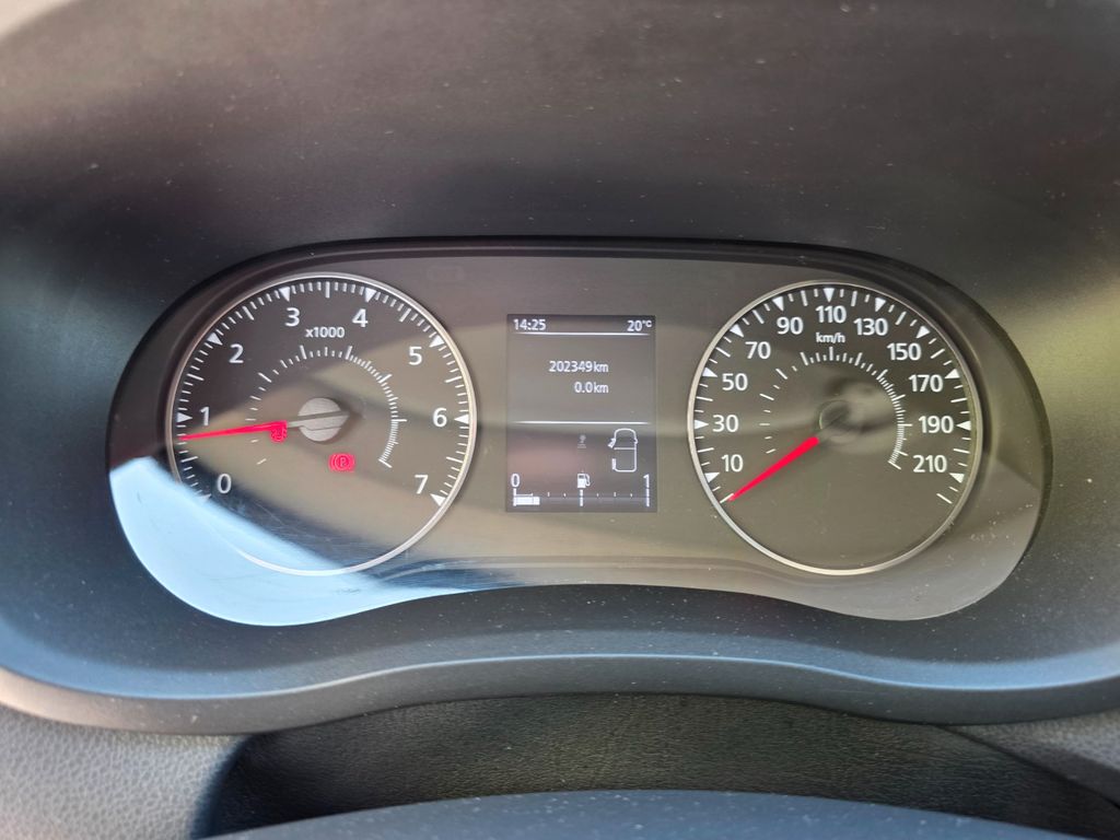 Nissan NV400