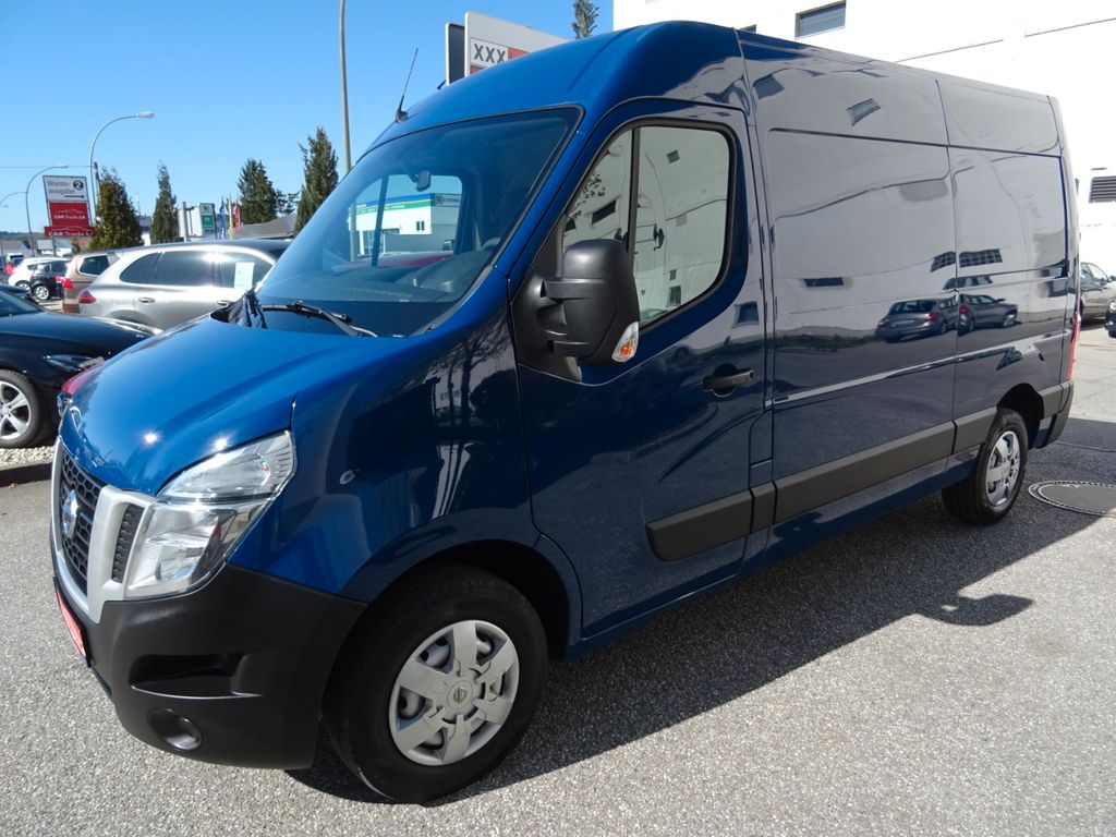 Nissan NV400