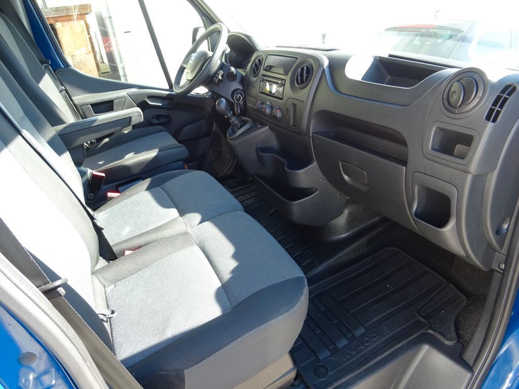 Nissan NV400