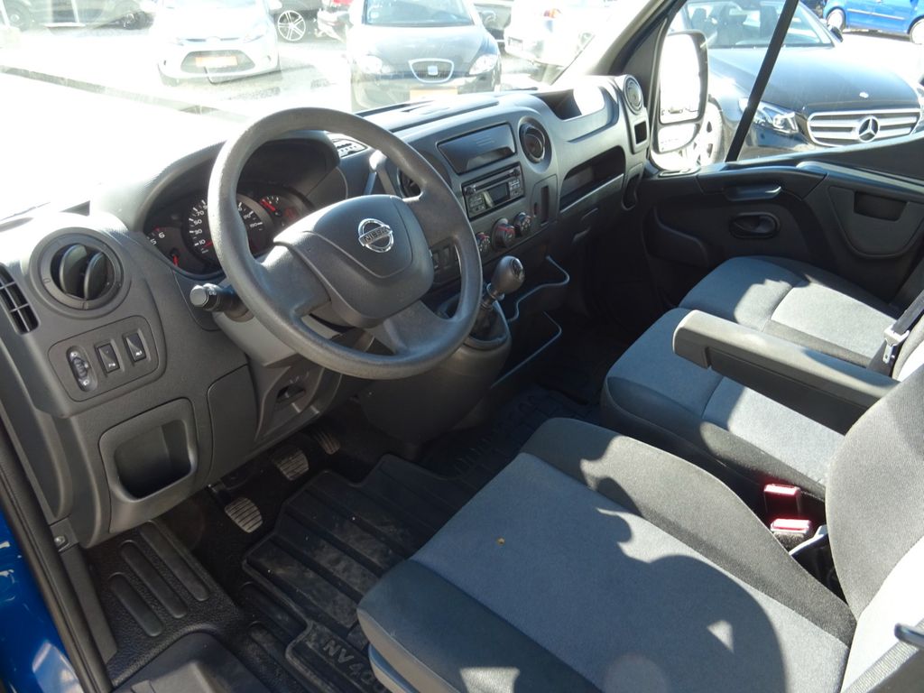 Nissan NV400
