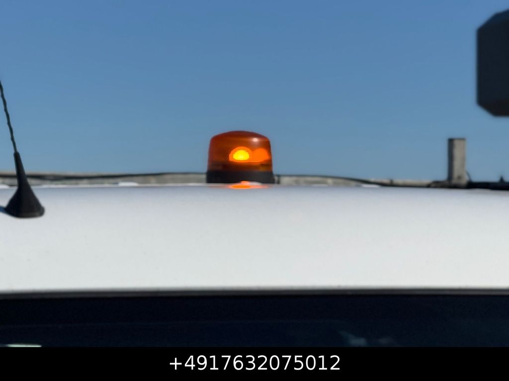 Nissan NV400