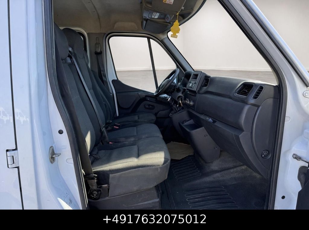 Nissan NV400