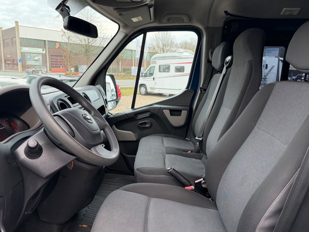 Nissan NV400