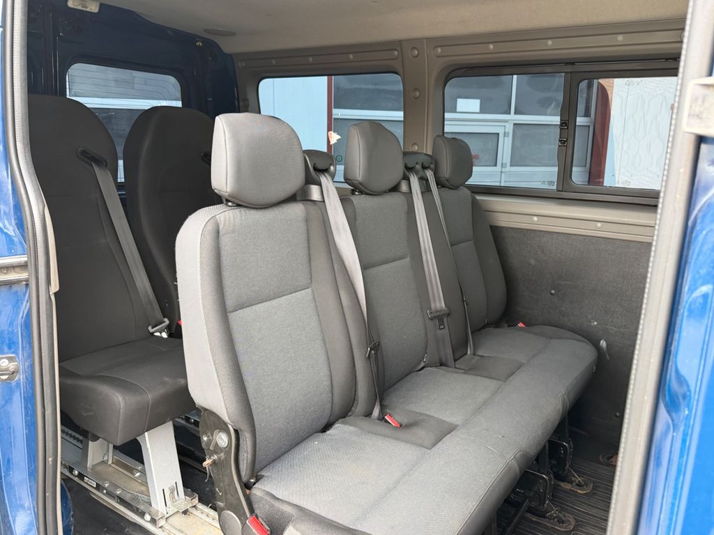 Nissan NV400