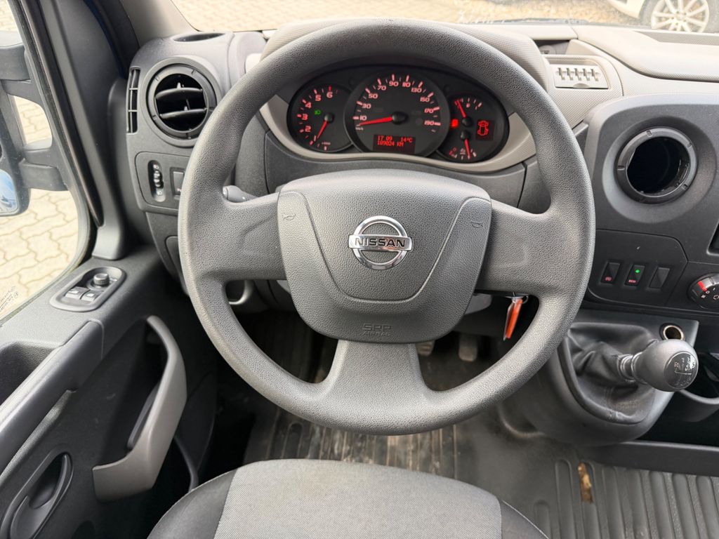 Nissan NV400
