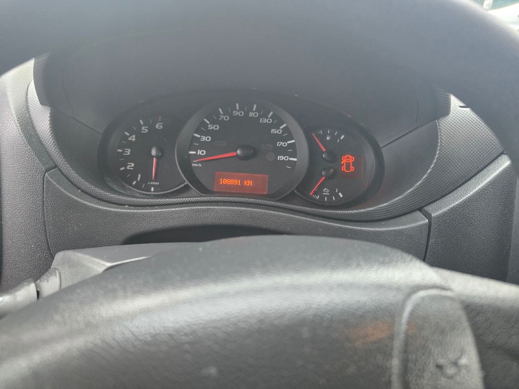 Nissan NV400