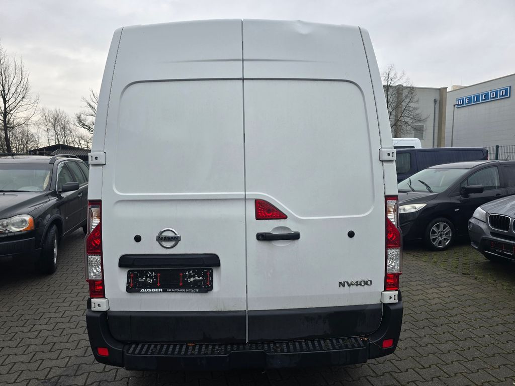 Nissan NV400