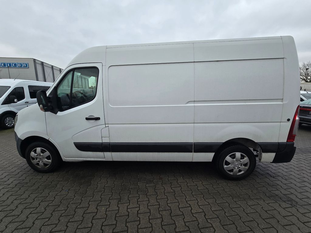 Nissan NV400