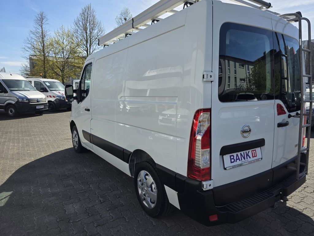 Nissan NV400