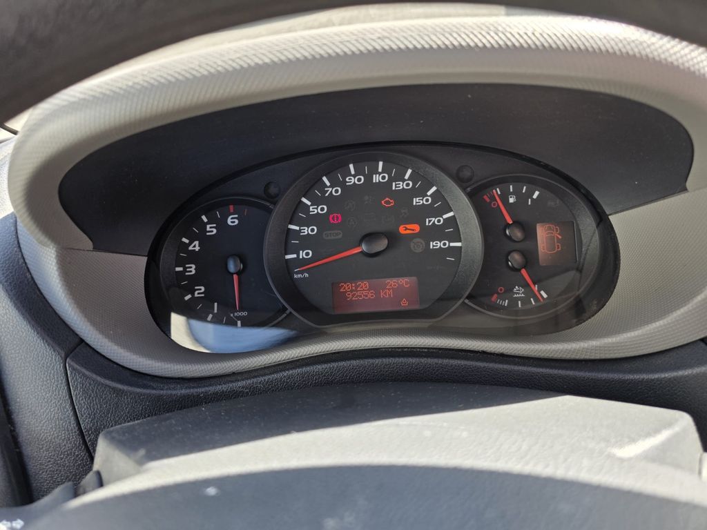 Nissan NV400