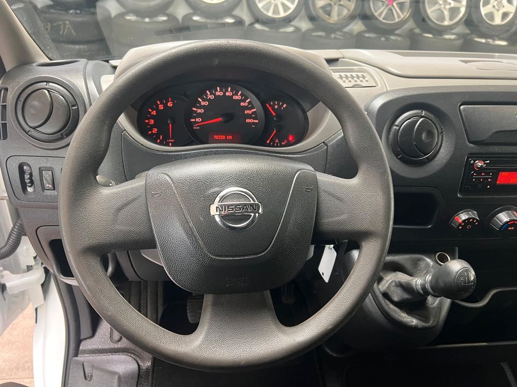 Nissan NV400