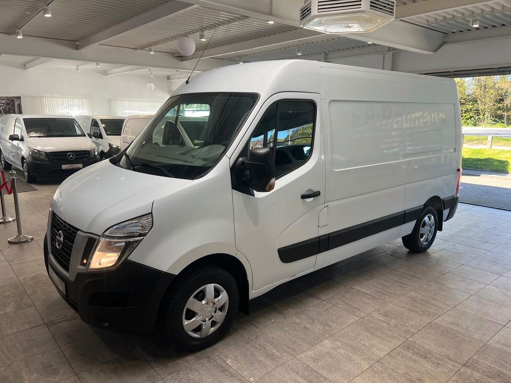 Nissan NV400