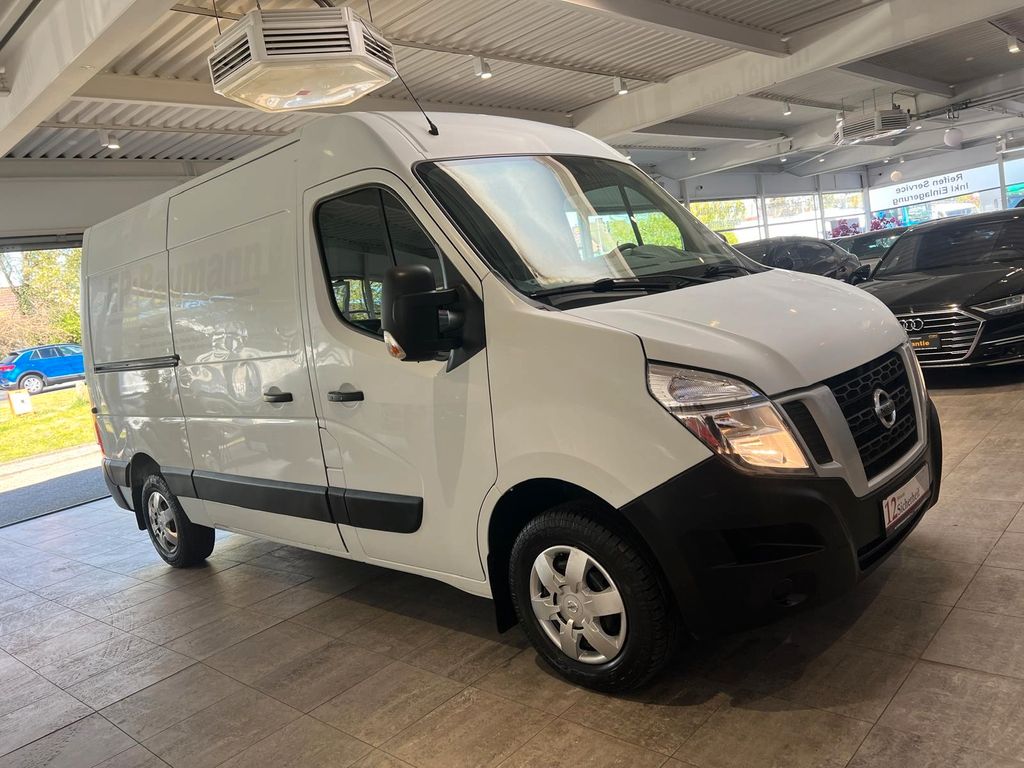 Nissan NV400