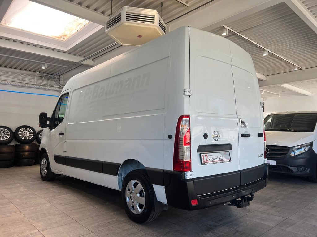 Nissan NV400