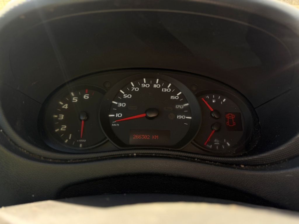 Nissan NV400