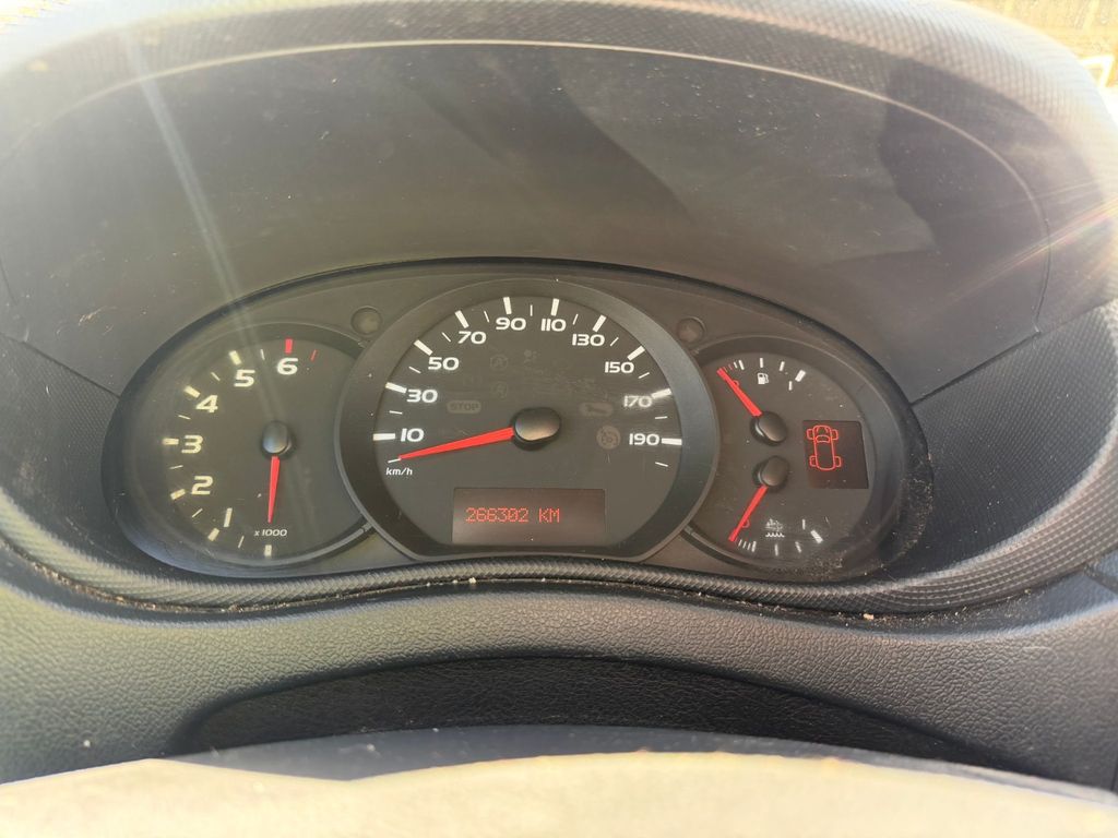 Nissan NV400