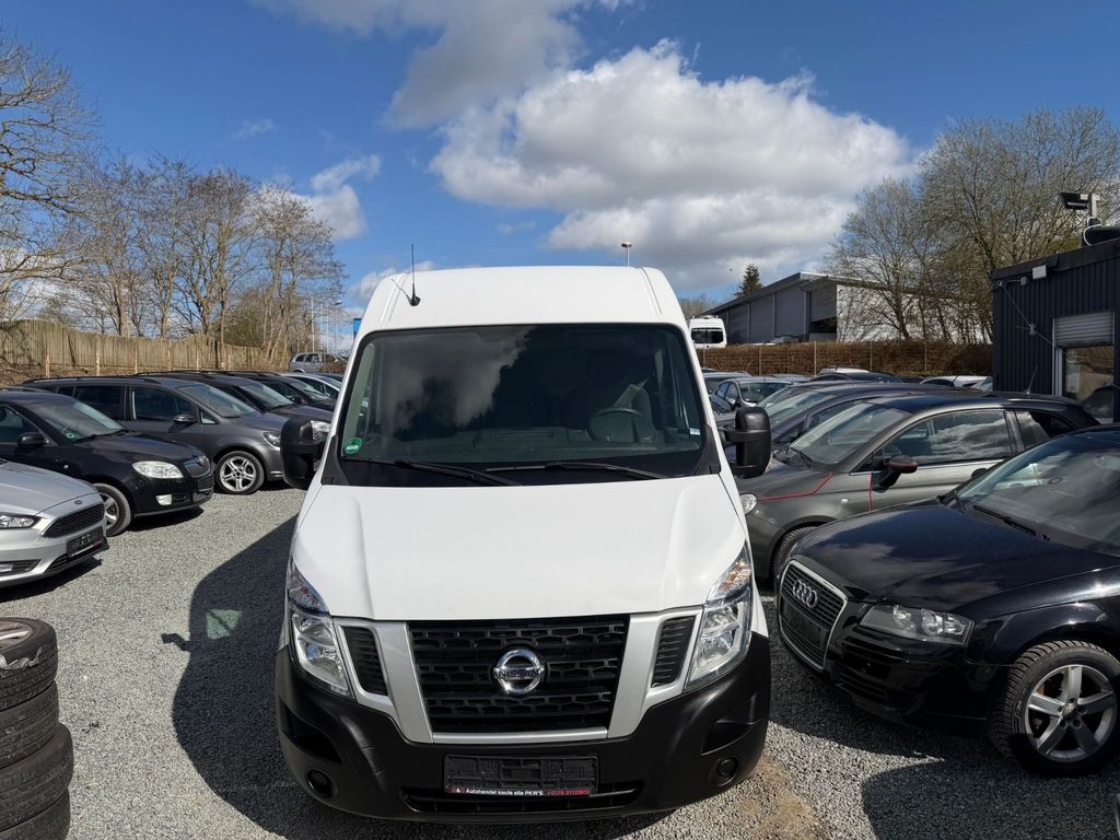 Nissan NV400