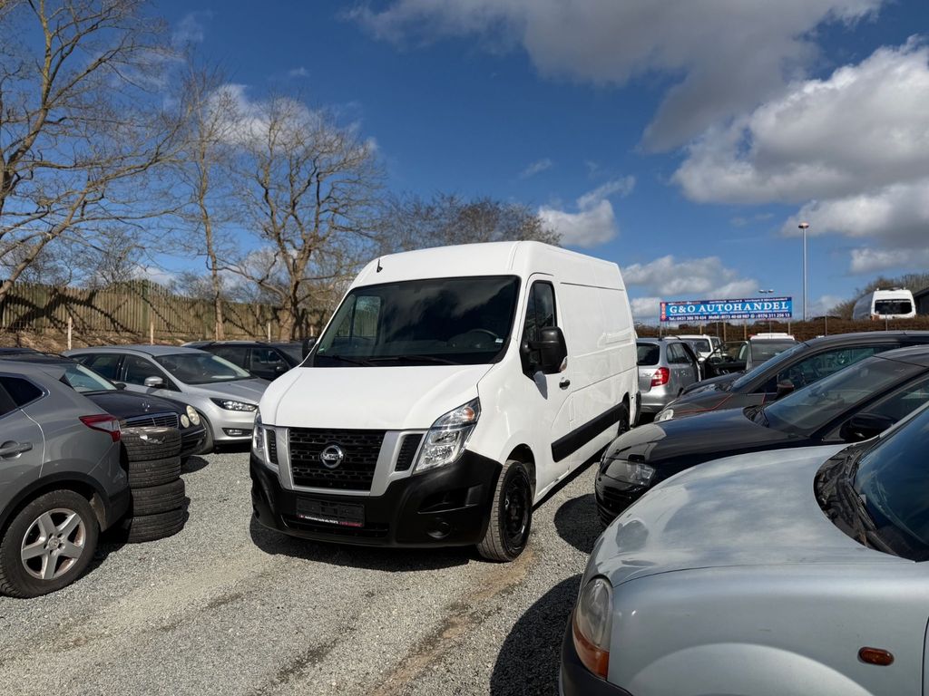 Nissan NV400