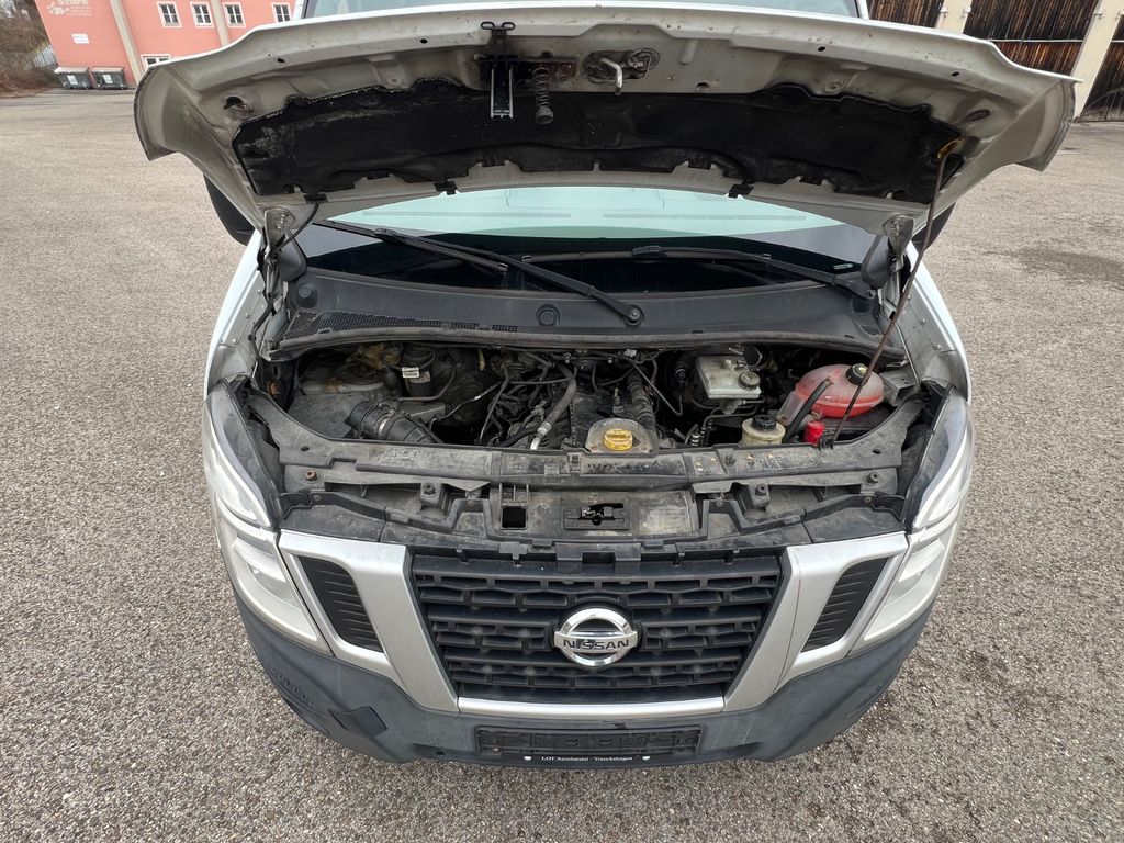 Nissan NV400