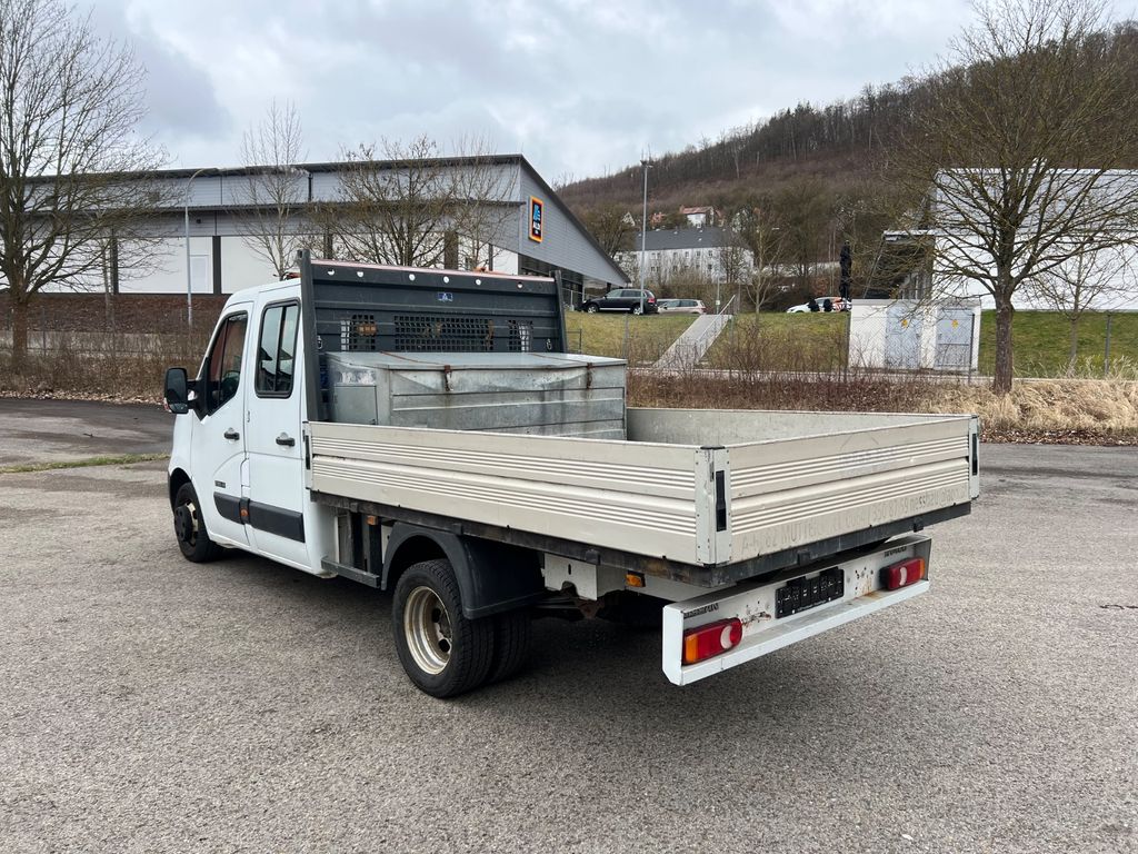 Nissan NV400