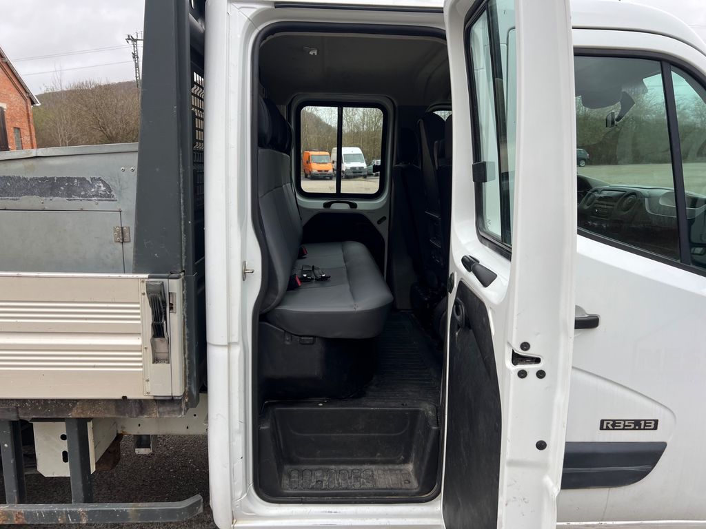 Nissan NV400