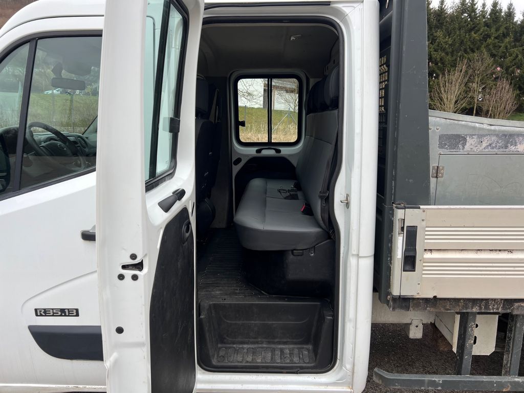 Nissan NV400