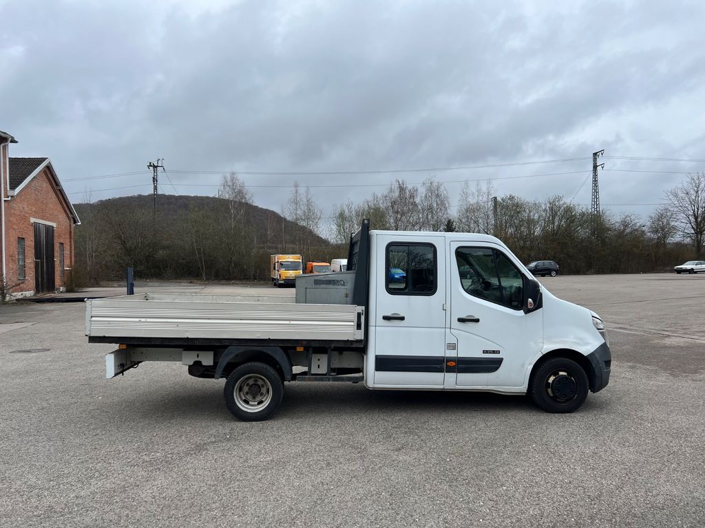 Nissan NV400
