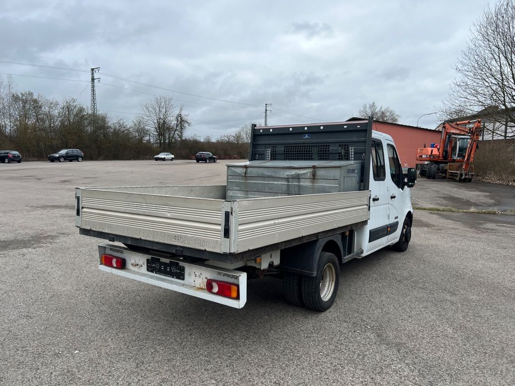Nissan NV400