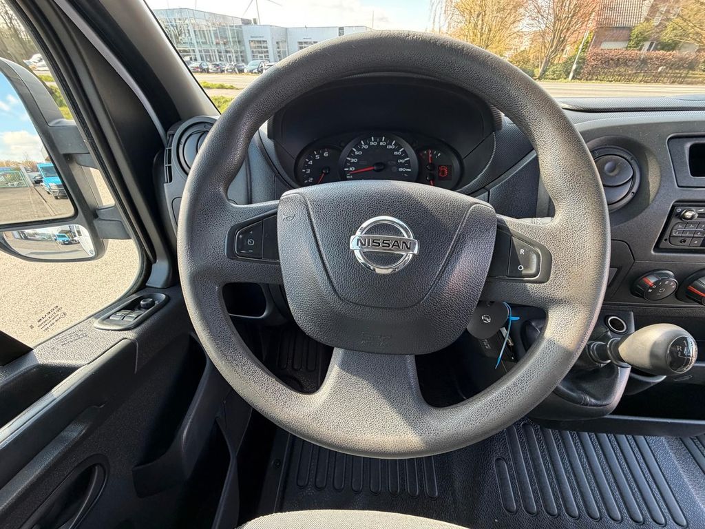 Nissan NV400