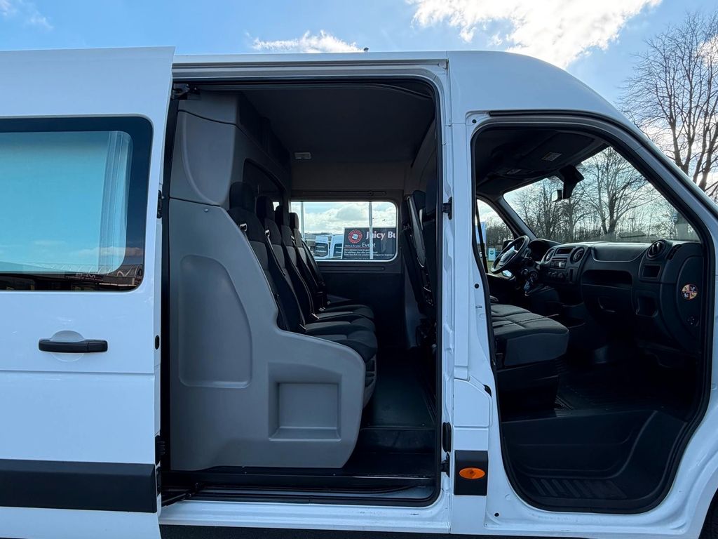 Nissan NV400