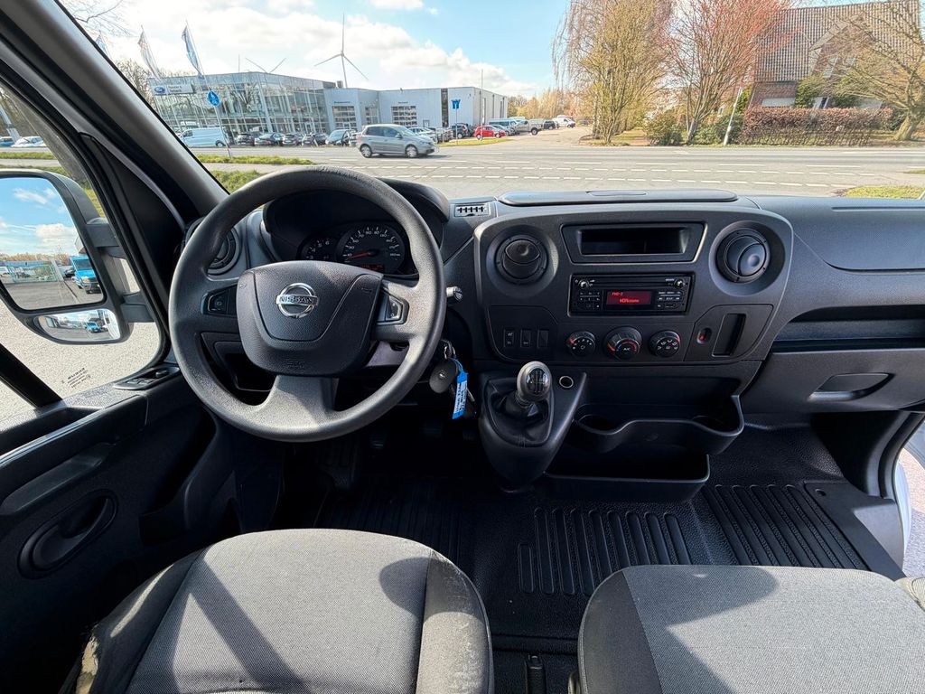 Nissan NV400