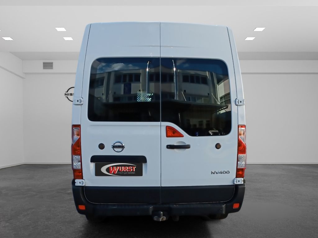Nissan NV400
